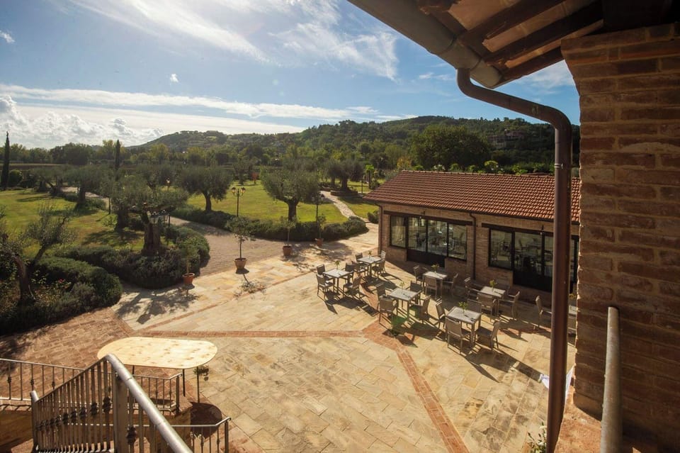 BORGO SANTE Country House Resort in Perugia