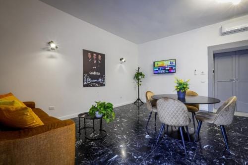 Napoli Movie Apartments Hotel in Naples