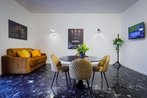 Napoli Movie Apartments Hotel in Naples