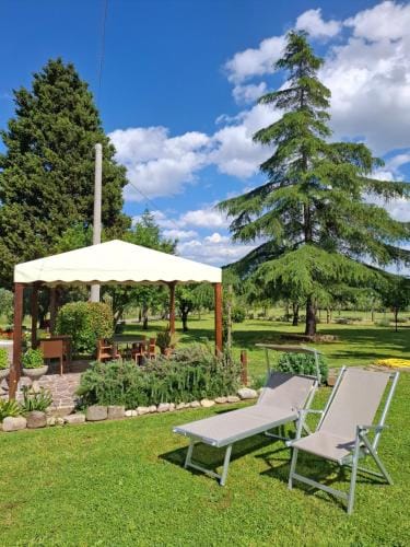 Podere Radici - Room & Breakfast Hotel in Marche