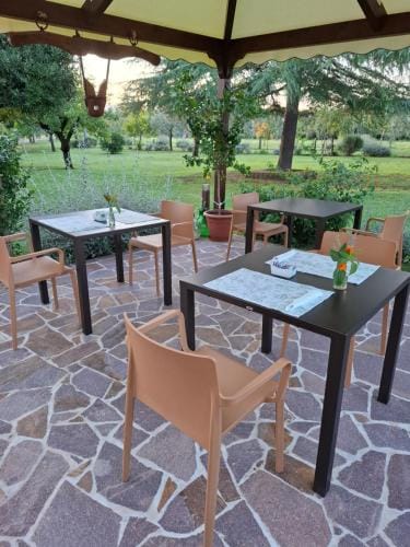 Podere Radici - Room & Breakfast Hotel in Marche