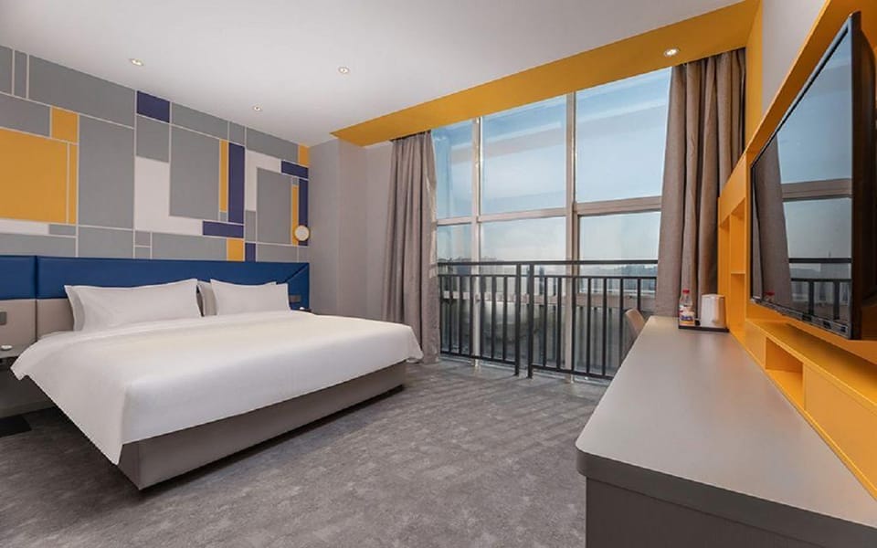 7Days Inn Hotel (Zhangjiagang Qichezongzhan Xianggangcheng) Hotel in Suzhou