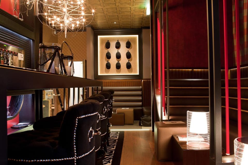 Bar/lounge