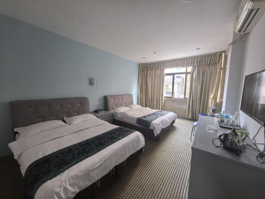 Mingyue Hostel Hotel in Guangzhou
