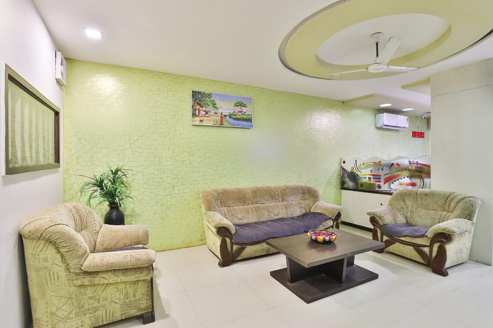 Hotel O Park Inn Hotel in Gujarat