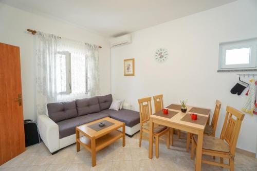 Apartments Titonel Hotel in Istria County