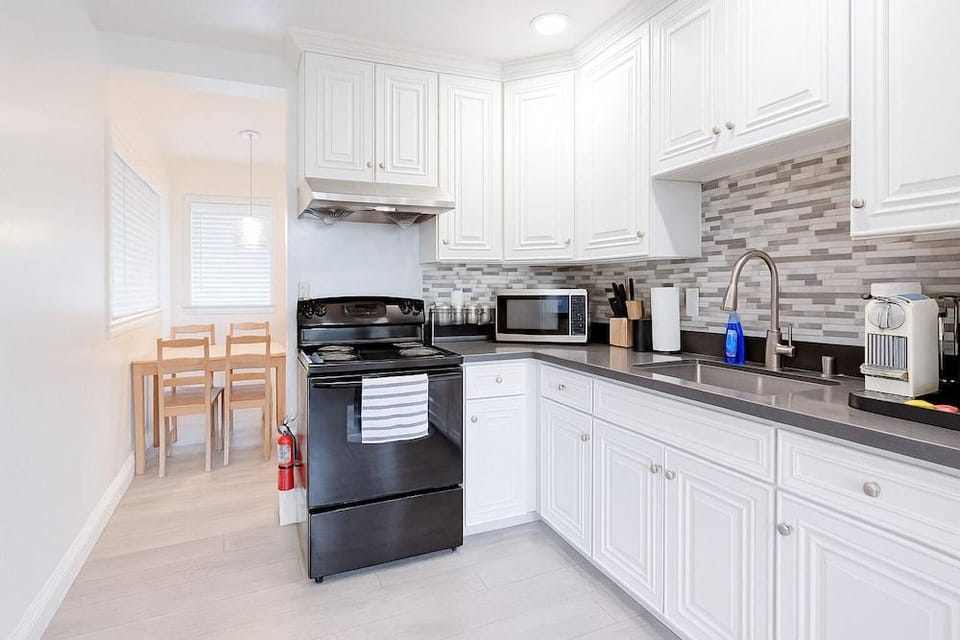 Silicon Valley Airbnb Hotel in Sunnyvale