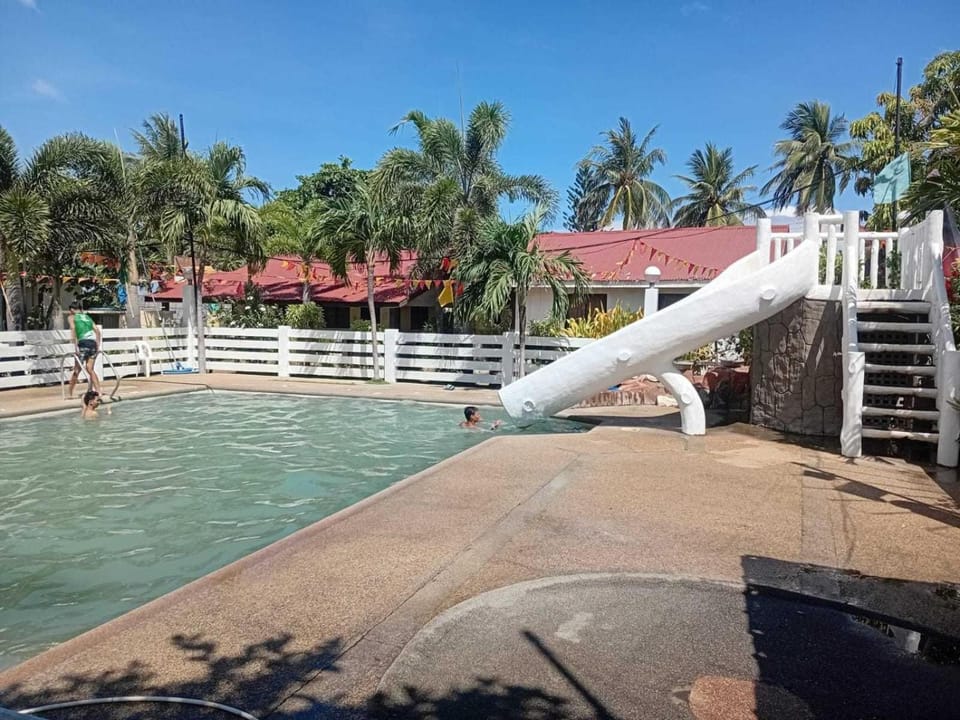 Hotel O Leonor Beach and Resort Hotel in Calabarzon
