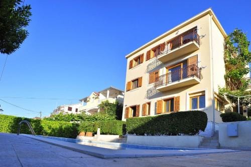 Classy double room with balcony Hotel in Trogir