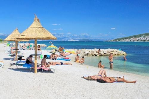 Rooms with a parking space Trogir - 24051 Hotel in Trogir