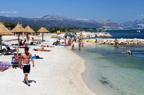 Rooms with a parking space Trogir - 24051 Hotel in Trogir