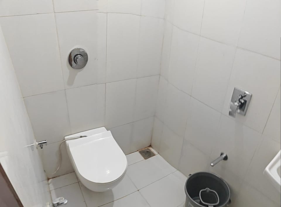 HOTEL DEV LAKEVIEW JAMNAGAR Hotel in Gujarat
