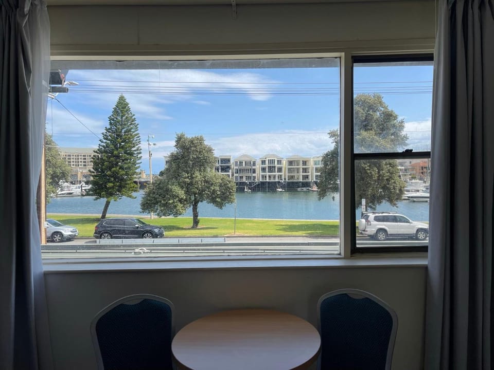 Haven Marina Motel in Adelaide
