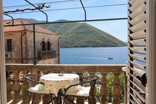 Guesthouse Zmukic Hotel in Kotor Municipality