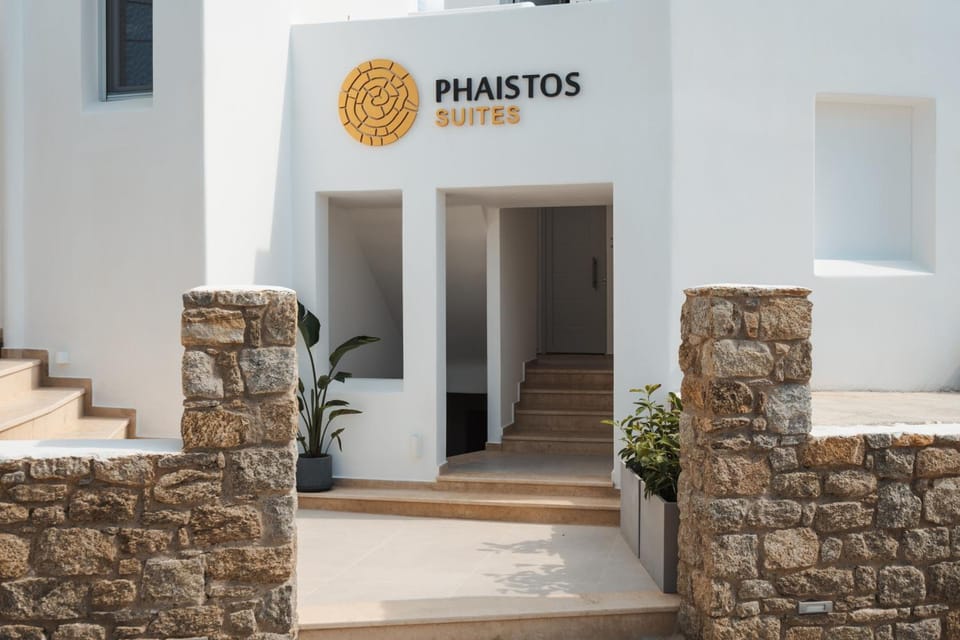 Phaistos Suites Hotel in Agios Prokopios