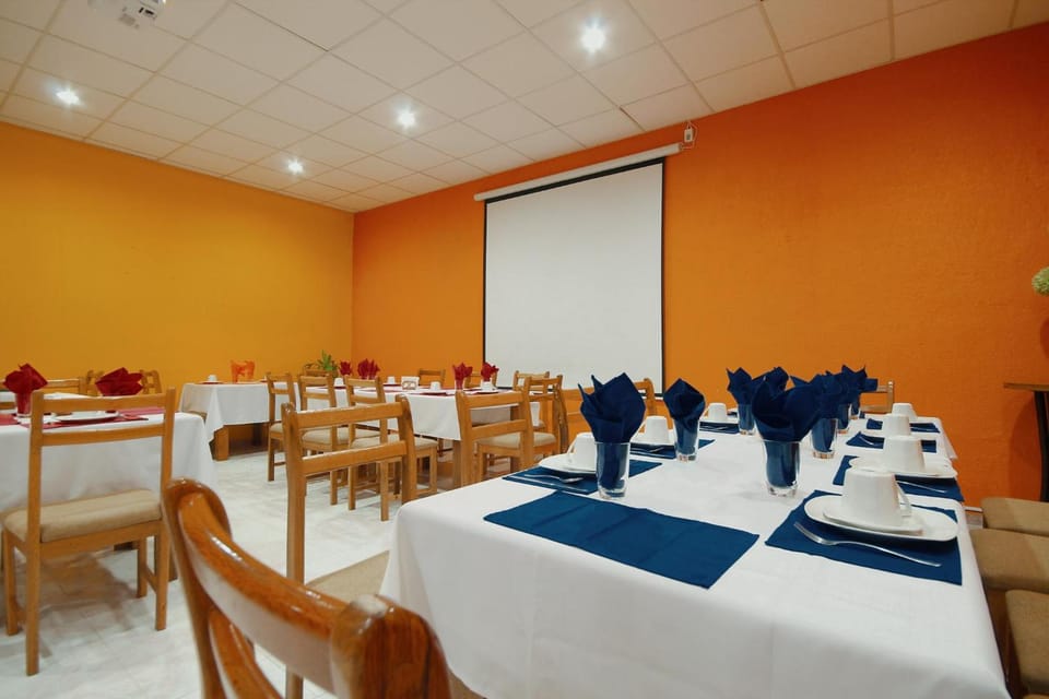 HOTEL EL CONQUISTADOR MONARCA. Hotel in State of Mexico