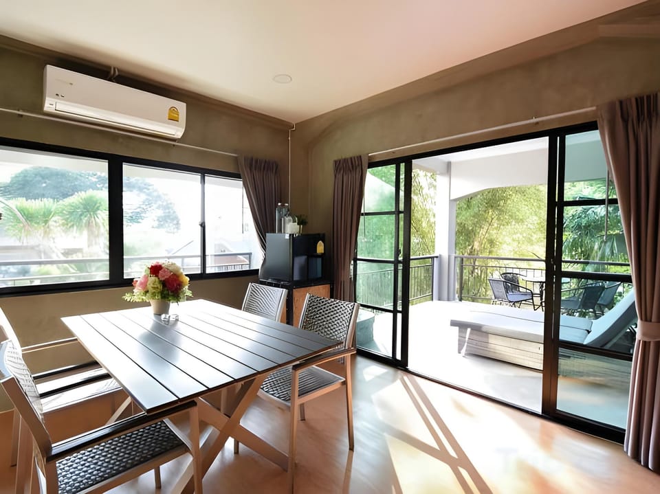 Basaya Beach Hotel & Resort Hotel in Pattaya City
