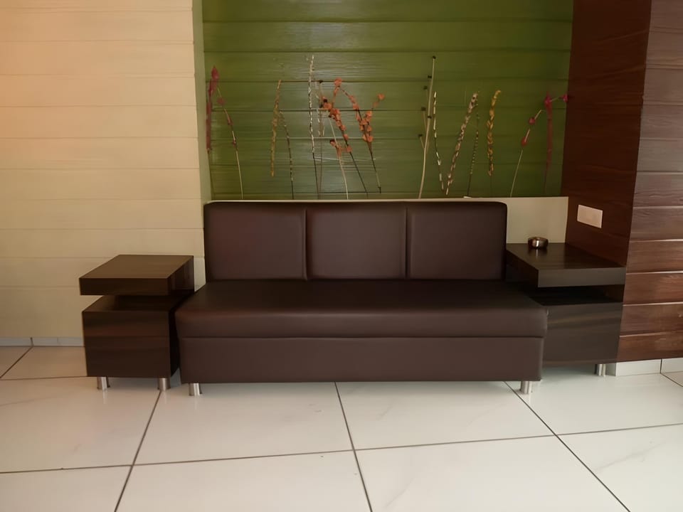 Hotel Jasmine Hotel in Ahmedabad