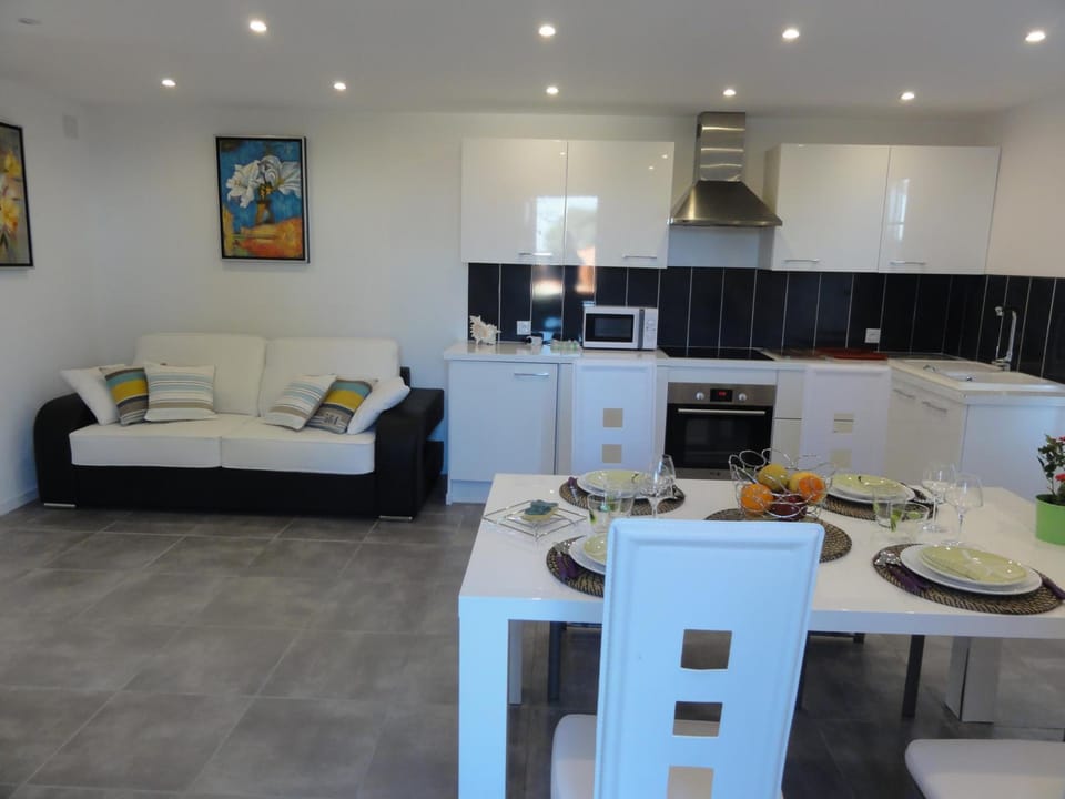 Au Reveil des Cigales Hotel in Roquebrune-sur-Argens