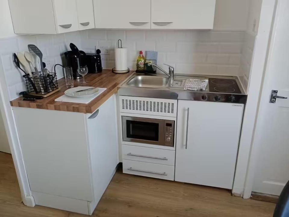 Cranbury House Apartments Hotel in Reading