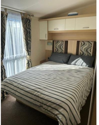 15 Ivy Close, 3 Bedroom Caravan, Pet Friendly Lodge in Exmouth