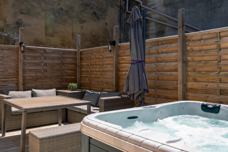 Mas Saint Julien Hotel in Cavaillon