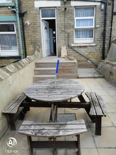 Charming Bradford Room to Rent with Shared Facilities Hotel in Bradford