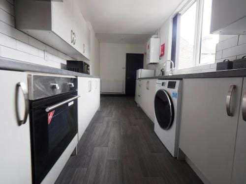 Chatham lodge Cosy Large Double Room 1 Hotel in Stoke-on-Trent