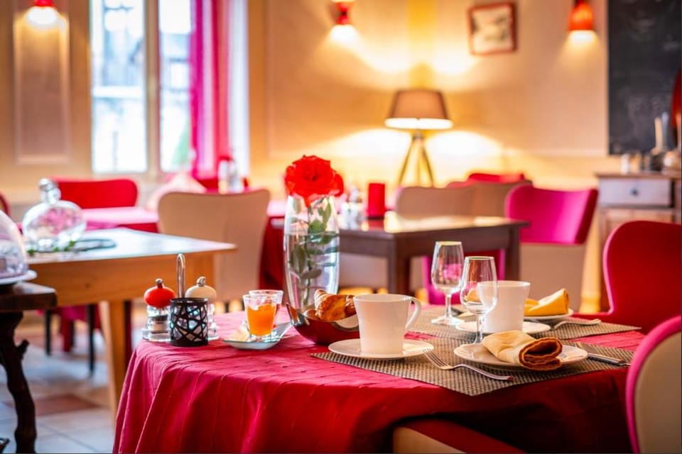 Au Coeur de Meaulne Hotel in Centre-Val de Loire