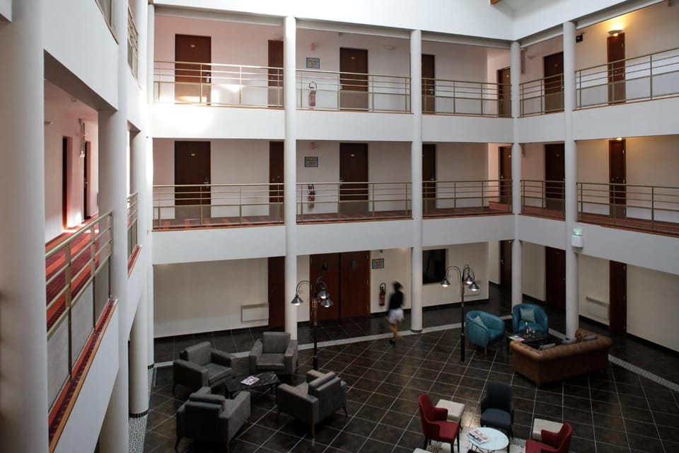 L'EPI HOTEL Hotel in Île-de-France