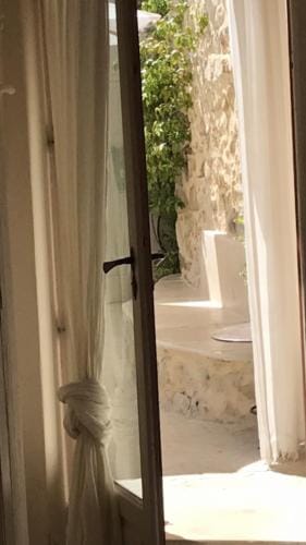 Les Vieux Murs Hotel in Provence-Alpes-Côte d'Azur