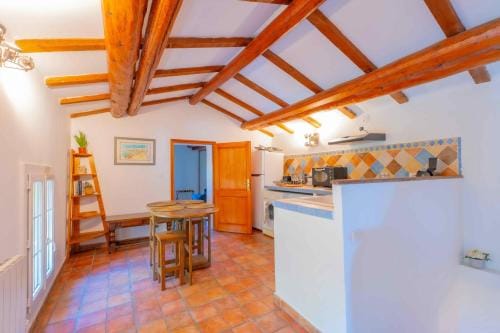Le Mas des lys - Guest houses au coeur de la Provence dans un parc paysage avec piscine, sauna et bo Lodge in Provence-Alpes-Côte d'Azur