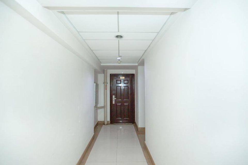 OYO Elegant Hotel (Kunming Good World) Hotel in China