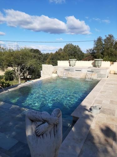 Gite 2 a 4 personnes la capitelle a VERS Pont du Gard Hotel in Provence-Alpes-Côte d'Azur