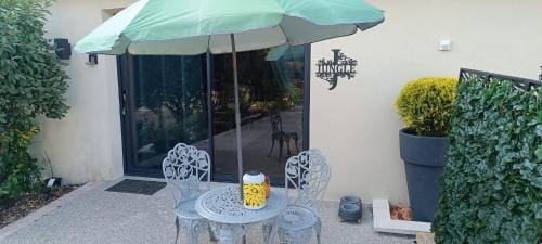 Villa Fiorenza - jungle - nature & vignobles Hotel in Centre-Val de Loire