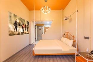 Orange Garden Bizzu Hotel (Bad Boss Billiards Club Shop) Hotel in Zhejiang