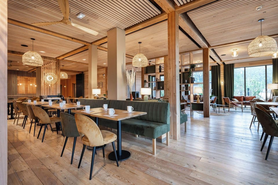 Auberge Le Bout du Parc Hostel in Versailles