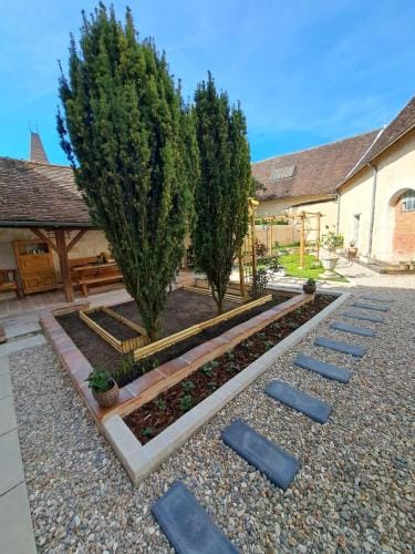 Chambres d'Hotes L'Ecu Hotel in Centre-Val de Loire