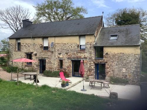 Louzou Les Chambres Aux Loups Hotel in Brittany