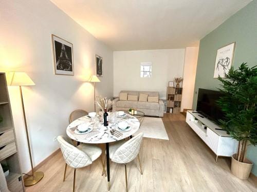 Luxury Suite Arc de Triomphe - 4 people Hotel in Paris