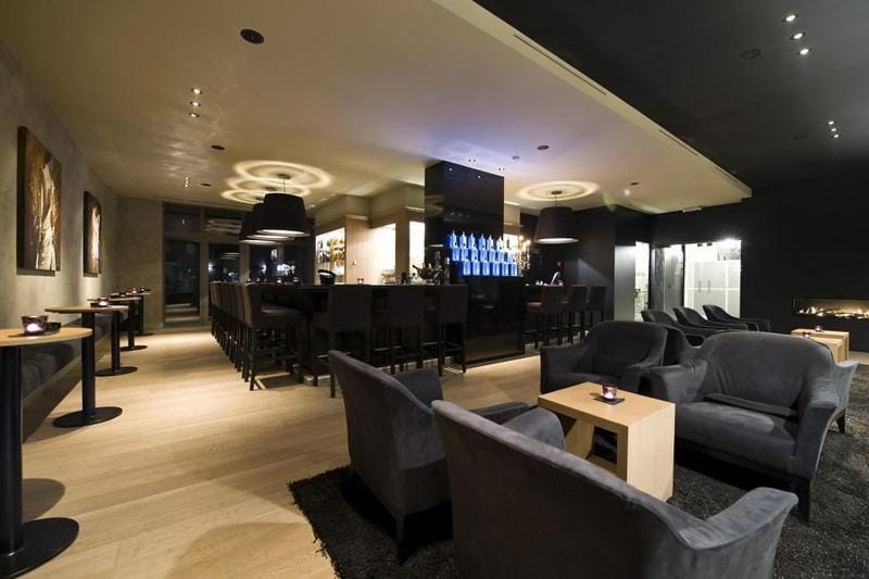 Bar/lounge