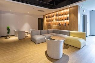 Shanghai Xiaomao Apartment Hotel in Shanghai