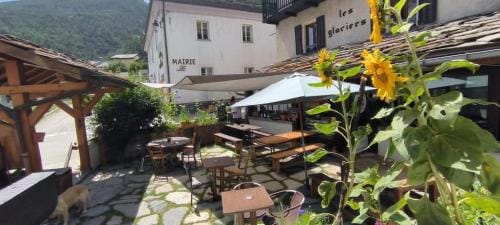 Les Glaciers Hostel in Piedmont