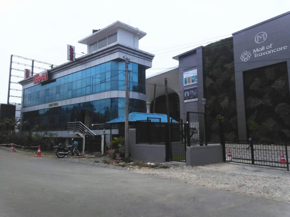 Rosh Tower Hotel in Thiruvananthapuram
