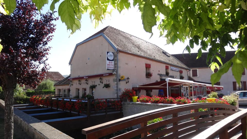 Sarl Macarena Hotel in Bourgogne-Franche-Comté