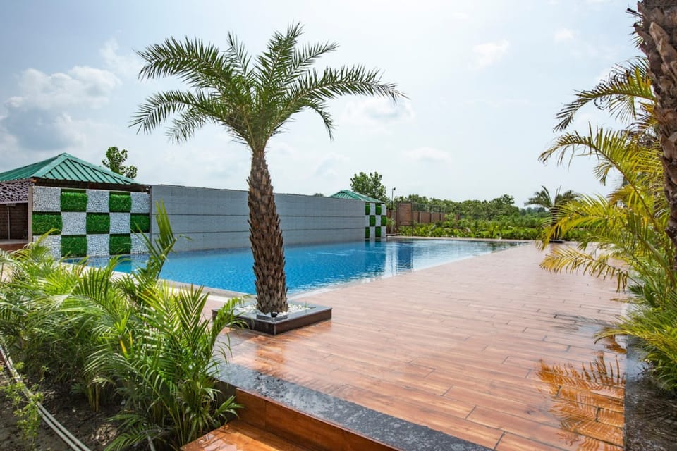 Private pool