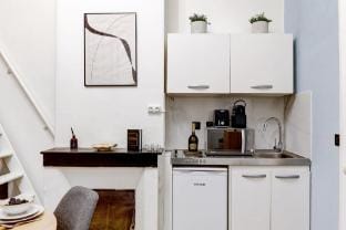 Charme Parisien   Studio Cosy pour 4 Personnes Hotel in Paris