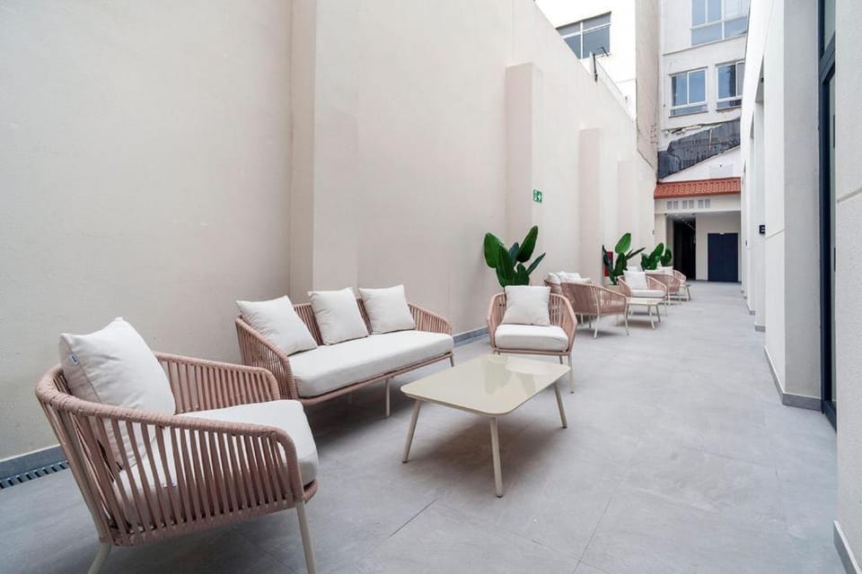 VLC Host - Sumsi Apartment hotel in Valencia