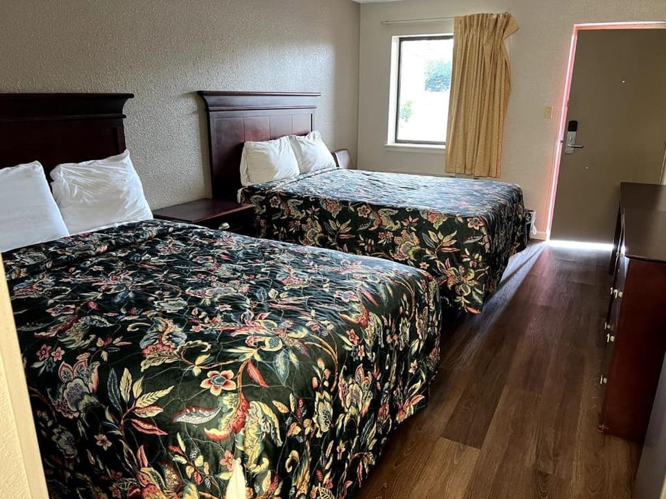 Budget Plaza Motel Hotel in Baltimore