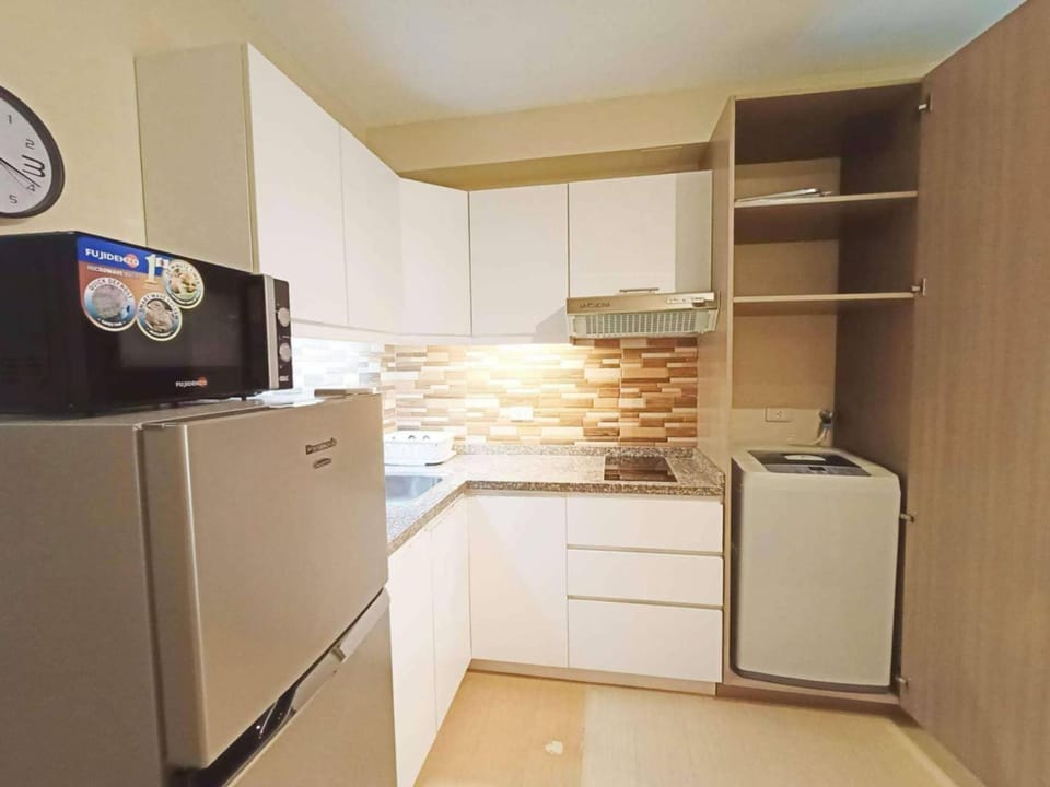 Pool View Studio Inside IT Park Apartment hotel in Lapu-Lapu City